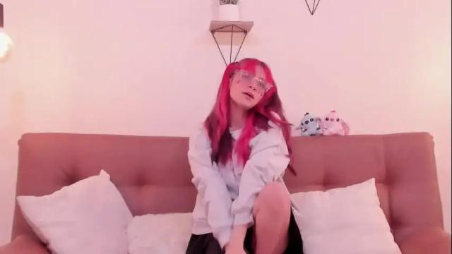Image 11 of redmeloddy Stream on Chaturbate on 2 months ago