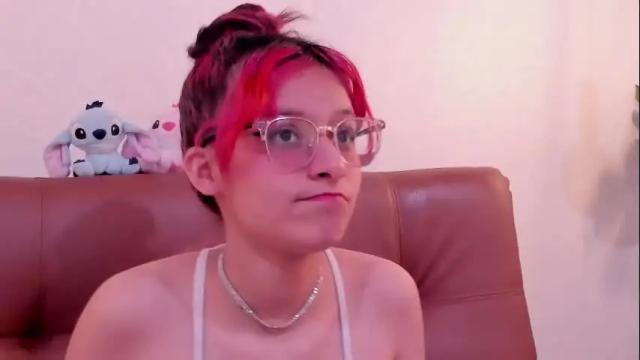 Image 11 of redmeloddy Stream on Chaturbate on 2 months ago