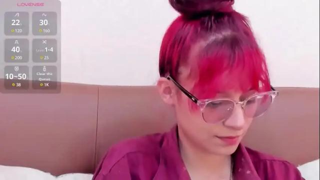 Image 2 of redmeloddy Stream on Chaturbate on 1 month ago