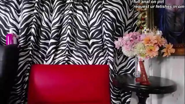 Image 10 of redroomxx Stream on Chaturbate on 1 month ago