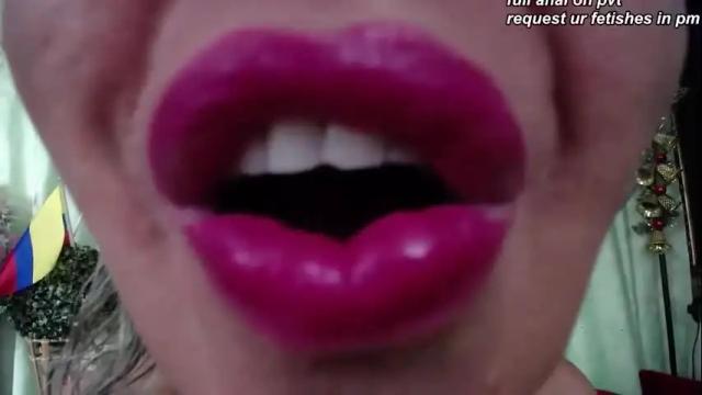 Image 4 of redroomxx Stream on Chaturbate on 1 month ago