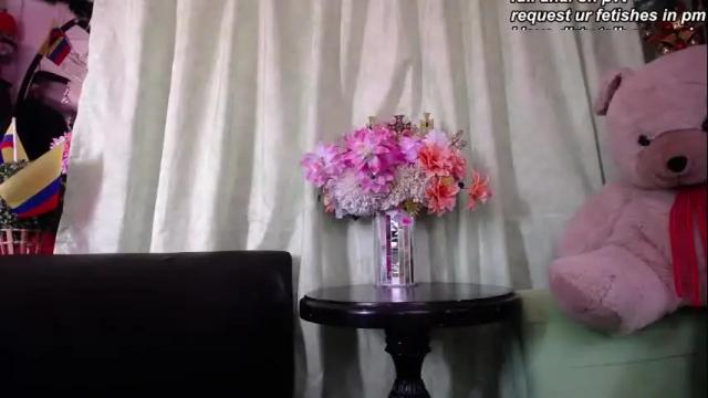 Image 3 of redroomxx Stream on Chaturbate on 1 month ago