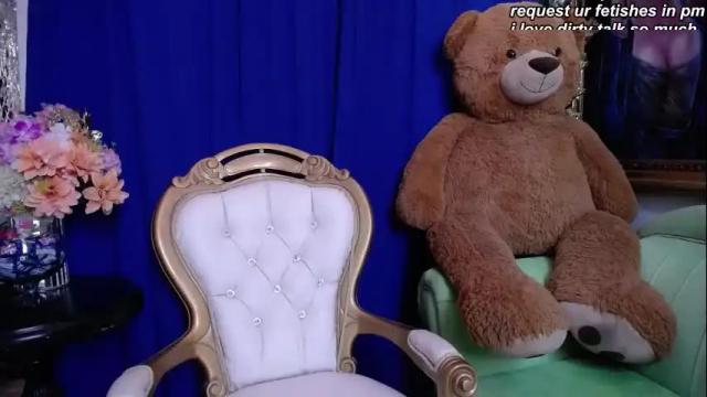 Image 11 of redroomxx Stream on Chaturbate on 1 month ago
