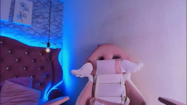 Image 7 of redvelvet7_ Stream on Chaturbate on 2 months ago