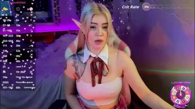 Image 2 of redvelveten Stream on Chaturbate on 24 days ago