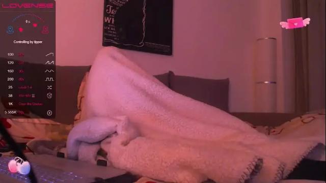 Image 10 of redyari Stream on Chaturbate on 3 days ago