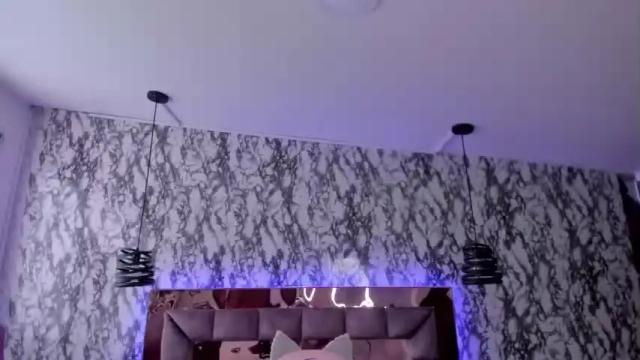 Image 7 of reed_cherry Stream on Chaturbate on 14 months ago