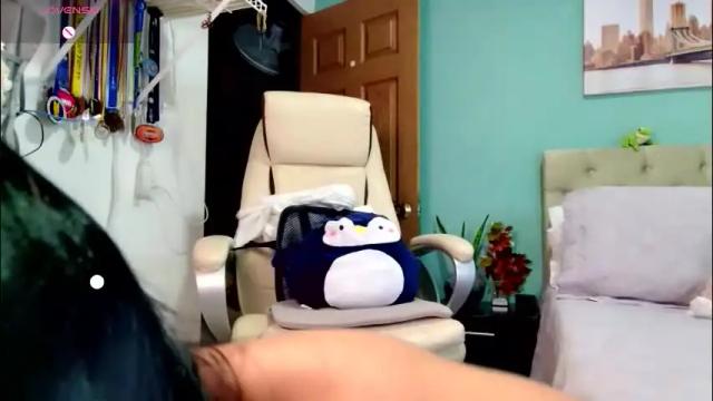 Image 2 of reese_yanella Stream on Chaturbate on 2 months ago