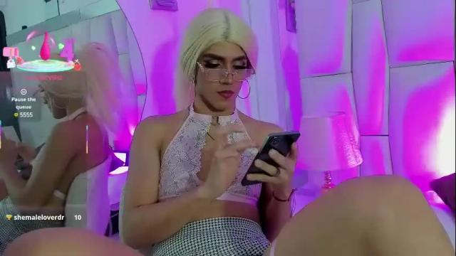 Image 10 of regiina_doll Stream on Chaturbate on 4 days ago
