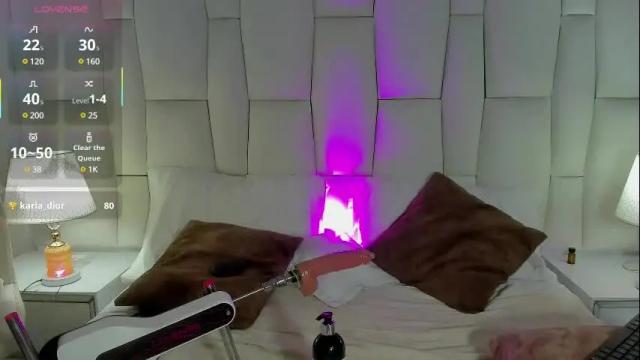 Image 2 of regiina_doll Stream on Chaturbate on 3 months ago
