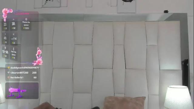 Image 2 of regiina_doll Stream on Chaturbate on 2 months ago