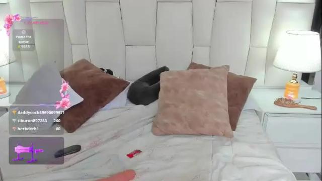 Image 3 of regiina_doll Stream on Chaturbate on 2 months ago