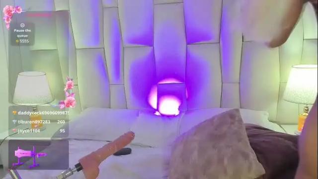 Image 6 of regiina_doll Stream on Chaturbate on 2 months ago