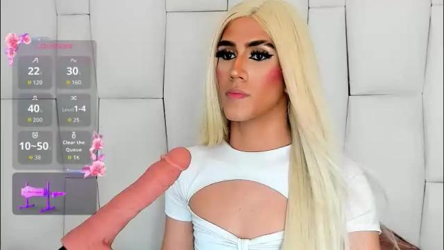 Image 6 of regiina_doll Stream on Chaturbate on 1 month ago