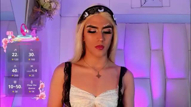 Image 2 of regiina_doll Stream on Chaturbate on 1 month ago
