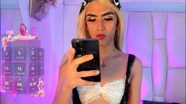 Thumbnail 2, regiina_doll's Stream at Chaturbate, 1 month ago