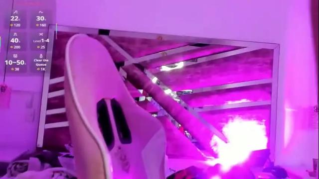 Image 2 of regina_mills__ Stream on Chaturbate on 6 months ago