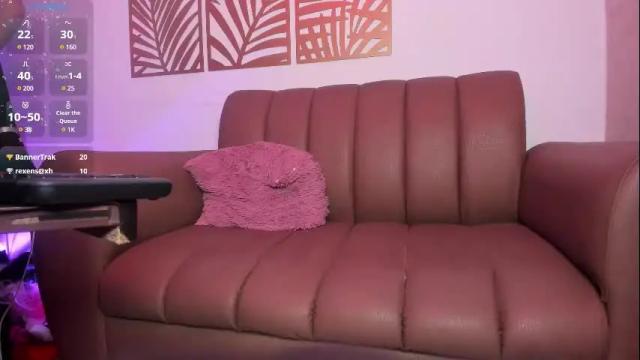 Image 2 of regina_mills__ Stream on Chaturbate on 5 months ago