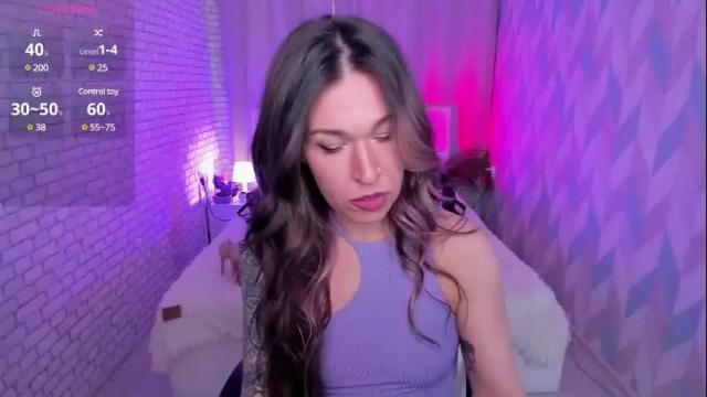 Image 3 of reginahawk Stream on Chaturbate on 1 month ago