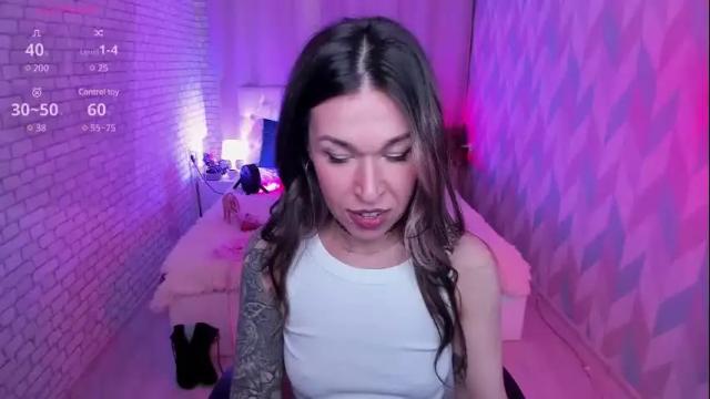 Image 12 of reginahawk Stream on Chaturbate on 1 month ago