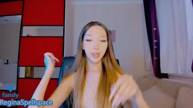 Image 12 of reginainspace Stream on Chaturbate on 13 months ago