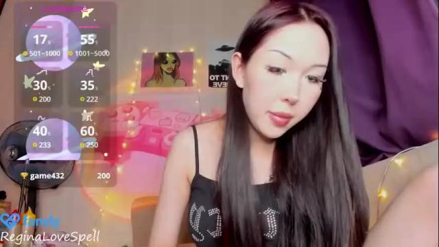 Image 7 of reginainspace Stream on Chaturbate on 19 days ago