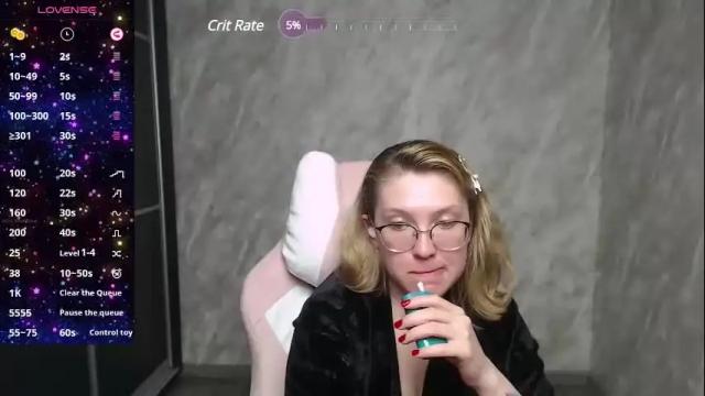 Image 11 of reginasmilee Stream on Chaturbate on 1 month ago