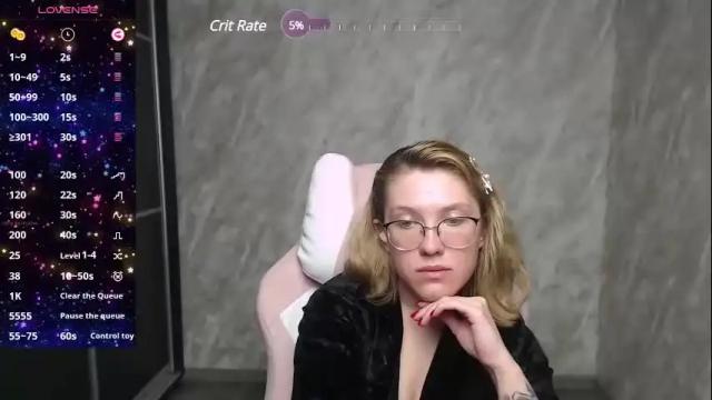 Image 12 of reginasmilee Stream on Chaturbate on 1 month ago