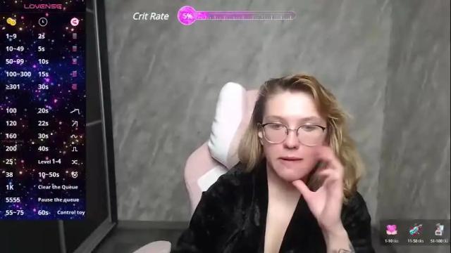 Image 2 of reginasmilee Stream on Chaturbate on 1 month ago