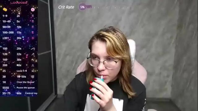 Image 12 of reginasmilee Stream on Chaturbate on 1 month ago