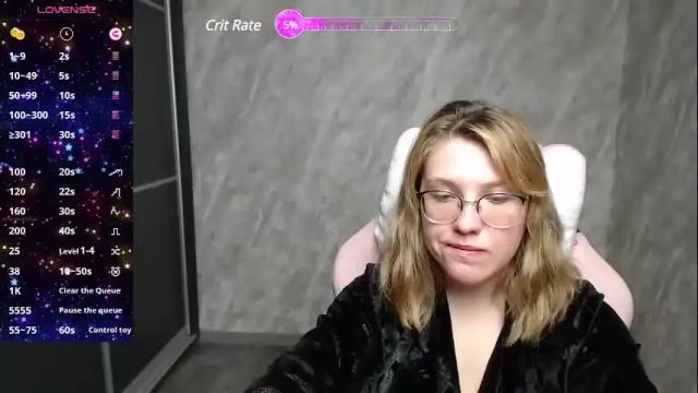 Image 2 of reginasmilee Stream on Chaturbate on 1 month ago