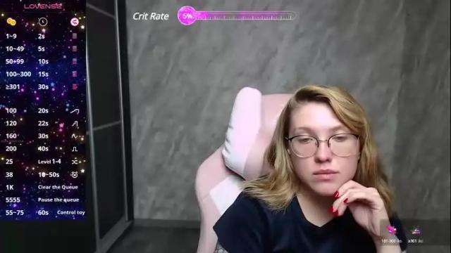 Image 4 of reginasmilee Stream on Chaturbate on 27 days ago
