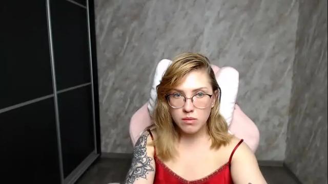 Image 8 of reginasmilee Stream on Chaturbate on 6 days ago
