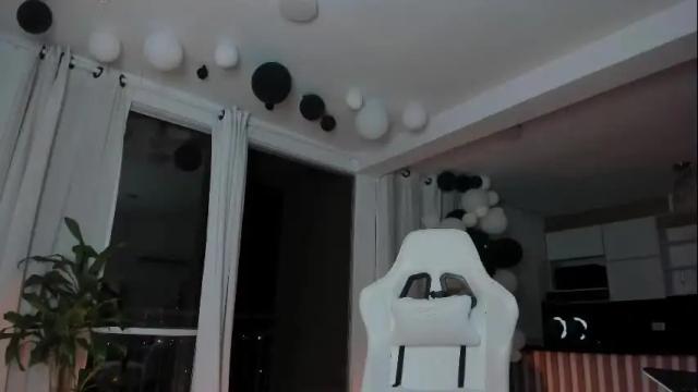 Image 8 of reichel_gray Stream on Chaturbate on 2 months ago