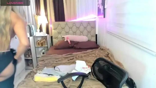 Image 12 of reighnempress Stream on Chaturbate on 13 months ago