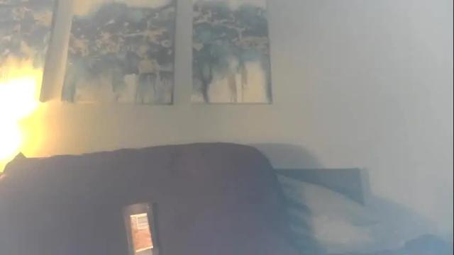 Image 2 of reinarain Stream on Chaturbate on 4 months ago