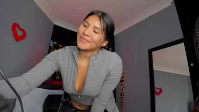 Image 8 of reishell_girls Stream on Chaturbate on 16 months ago