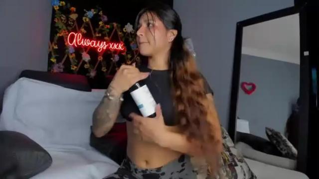Image 12 of reishell_girls Stream on Chaturbate on 16 months ago