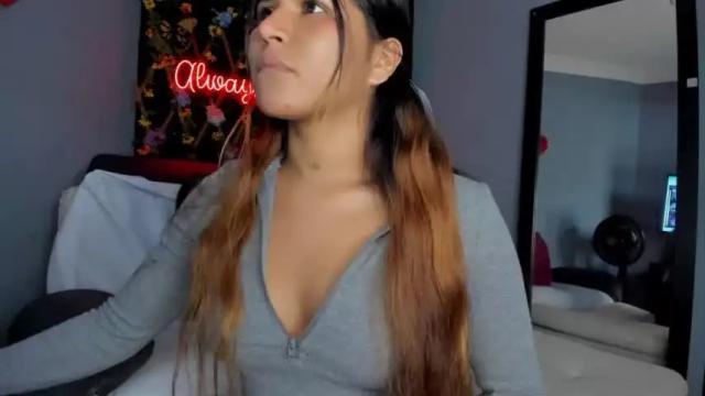 Image 10 of reishell_girls Stream on Chaturbate on 15 months ago