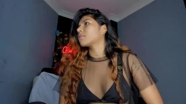 Image 8 of reishell_girls Stream on Chaturbate on 15 months ago