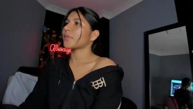 Image 11 of reishell_girls Stream on Chaturbate on 15 months ago