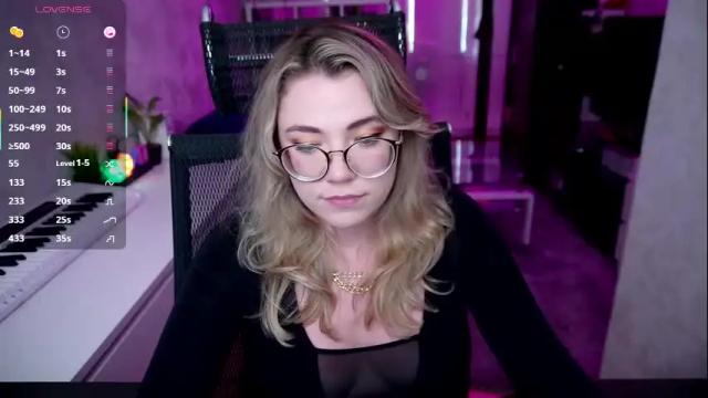 Image 2 of remywild Stream on Chaturbate on 3 months ago
