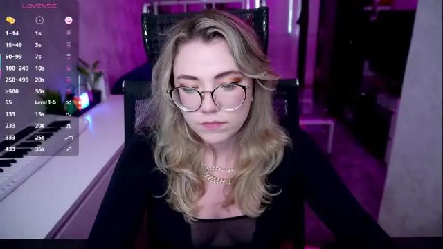Image 3 of remywild Stream on Chaturbate on 3 months ago