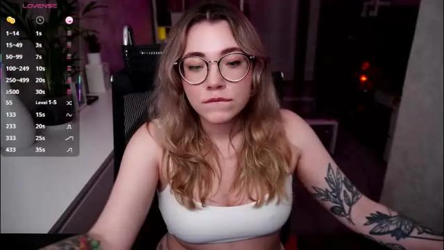 Image 6 of remywild Stream on Chaturbate on 1 day ago