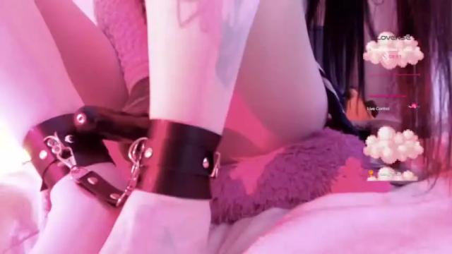 Image 8 of ren_yamashiro Stream on Chaturbate on 17 months ago