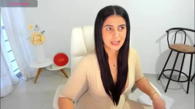 Image 6 of renata_t_ Stream on Chaturbate on 2 months ago