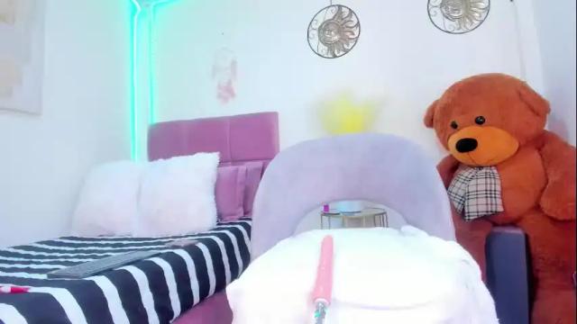 Image 11 of renatareyess Stream on Chaturbate on 4 months ago
