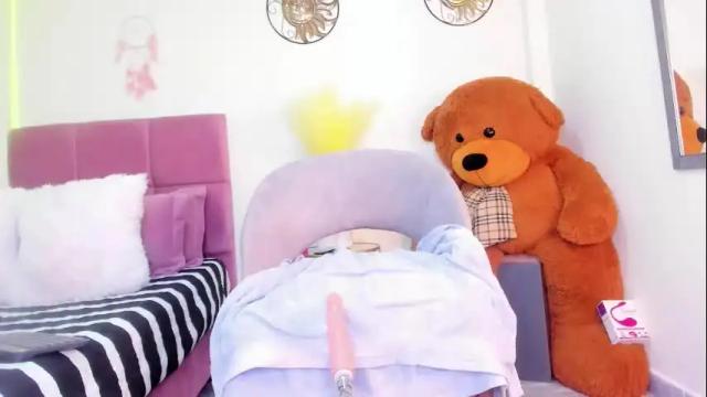 Image 6 of renatareyess Stream on Chaturbate on 4 months ago