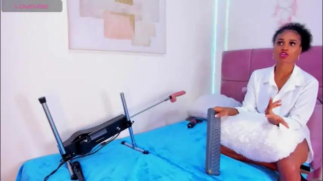 Image 10 of renatareyess Stream on Chaturbate on 2 months ago