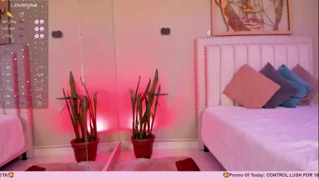 Image 7 of renataruiz_rr Stream on Chaturbate on 1 month ago